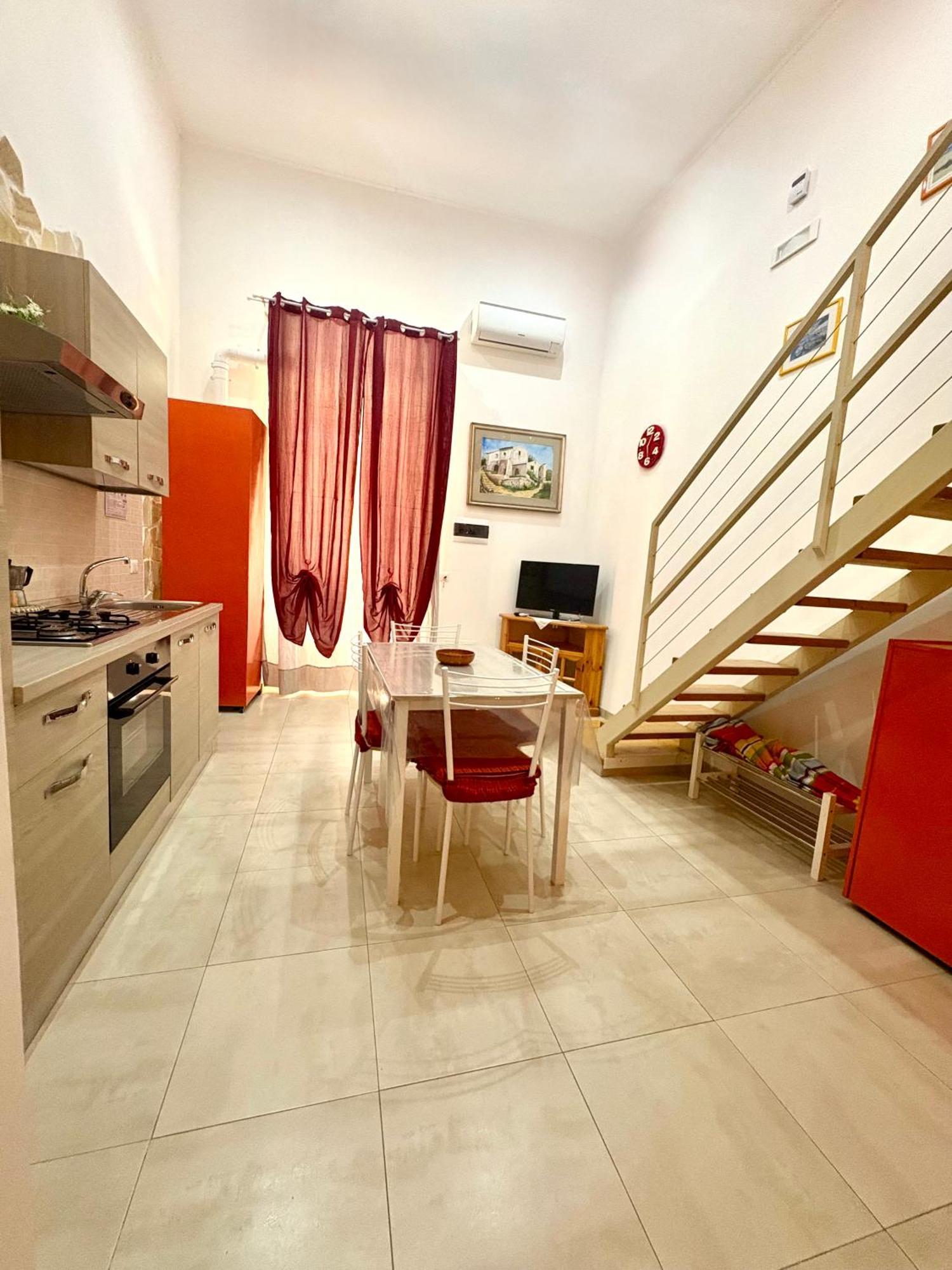 Joanna Studio Flat Джардіні-Наксос Екстер'єр фото